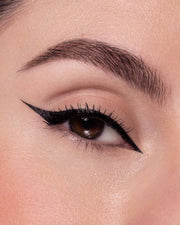 Astra Vinyl Black Eyeliner – Effetto Extra Brillante per uno Sguardo Intenso!