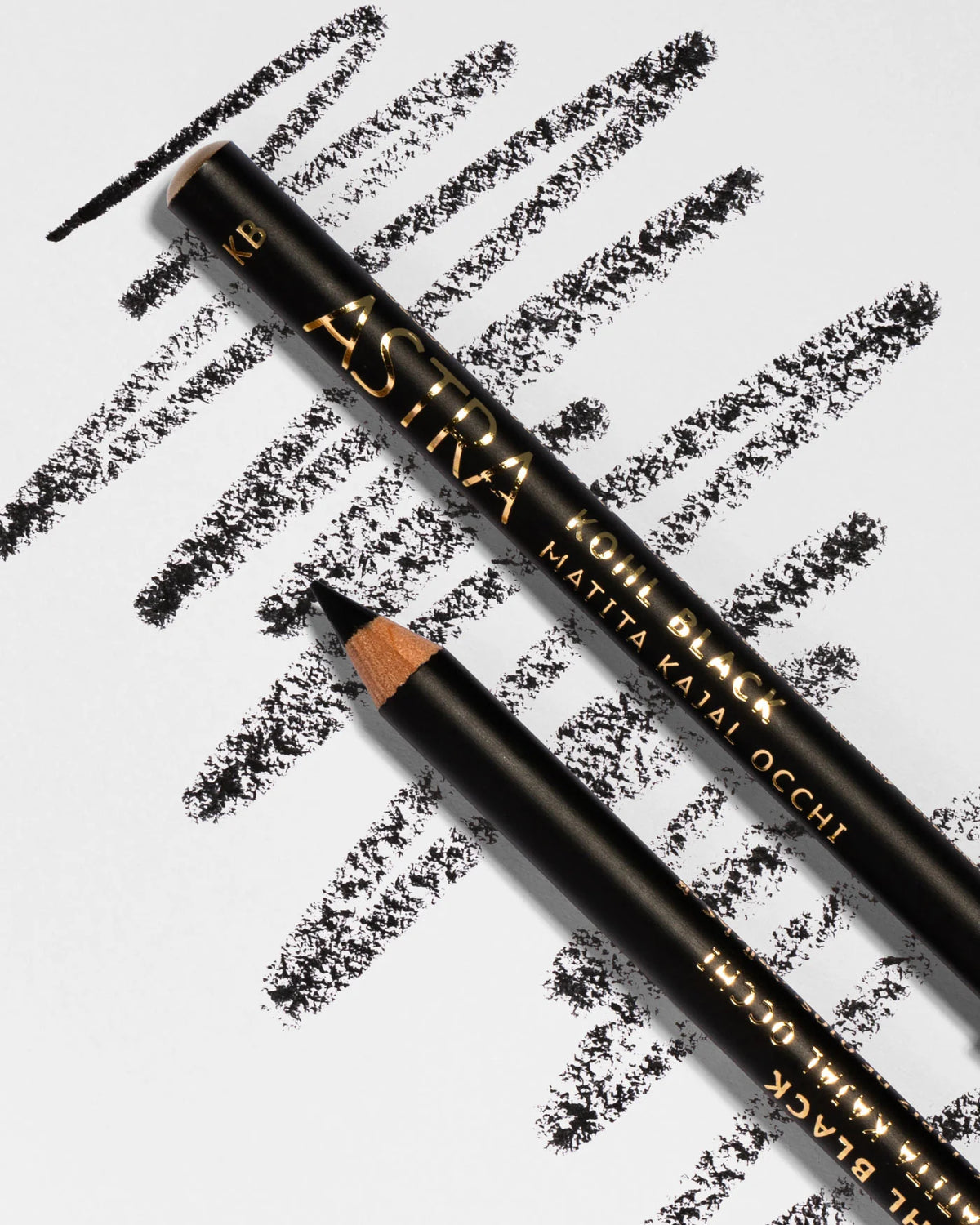 Astra Kohl Black – Matita Kajal Occhi Intensa e Precisa 🖤✨