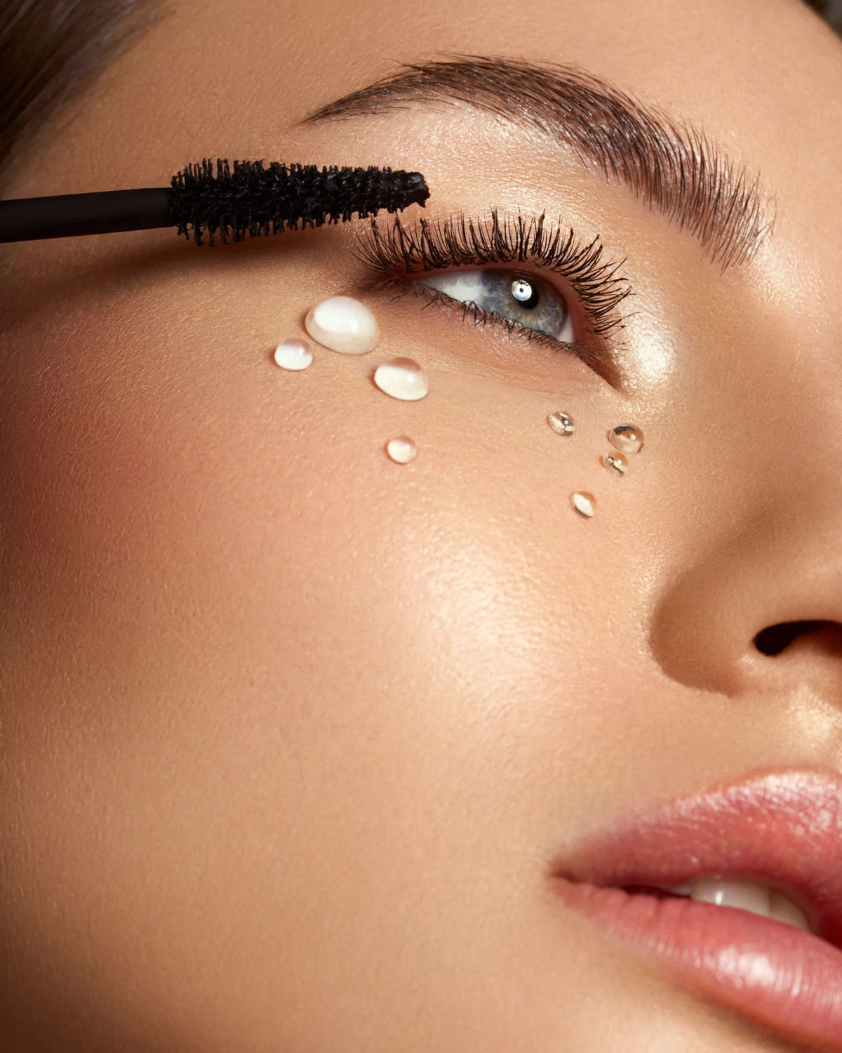 Astra Subliminal X Volume Mascara – Ciglia XXL, Sguardo Ipnótico!